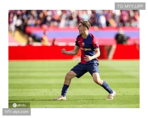 加维在巴萨更衣室中的崭露头角,影响球队氛围和士气持续提升 加维在巴萨更衣室中的崭露头角,影响球队氛围和士气持续提升